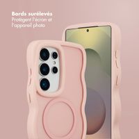 Selencia Coque arrière Wavy avec MagSafe Samsung Galaxy S25 Ultra - Soft Pink
