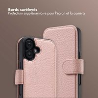 Selencia Étui Riva avec MagSafe et cordon de téléphone Apple iPhone 16 - Old Pink