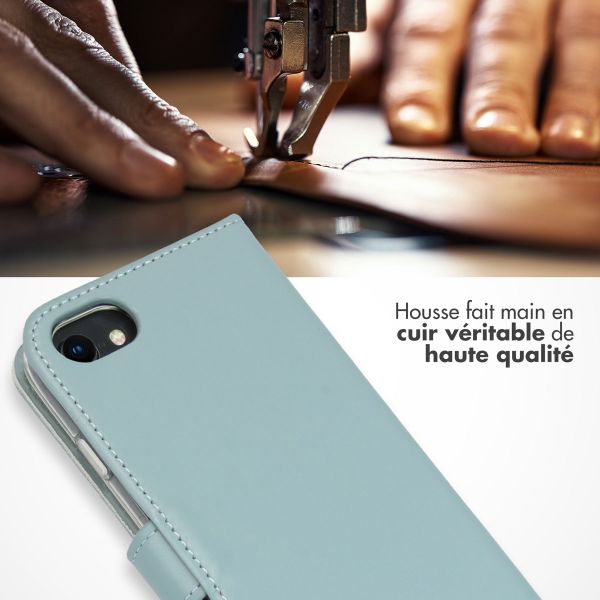Selencia Étui de téléphone en cuir Apple iPhone SE (2022 / 2020) / 8 / 7 / 6(s)
