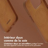 Accezz Coque arrière en cuir avec MagSafe iPhone 14 Pro - Sienna Brown