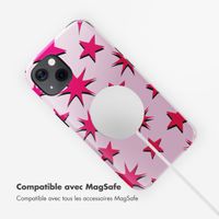 Selencia Coque arrière Vivid avec MagSafe Apple iPhone 13 - Stars Rubine Red Light Pink