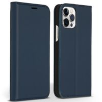 Accezz Étui de téléphone Slim Folio en cuir de qualité supérieure Apple iPhone 12 (Pro) - Bleu foncé