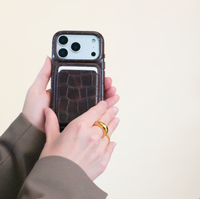Selencia Porte-cartes Croco avec MagSafe - Choco Brown