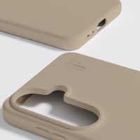 iDeal of Sweden Coque en silicone avec MagSafe Samsung Galaxy S26 - Beige