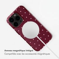 Selencia Coque arrière Vivid avec MagSafe Apple iPhone 15 Pro - Happy Dots Burgundy