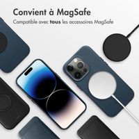 Accezz Coque arrière en cuir avec MagSafe iPhone 14 Pro - Nightfall Blue