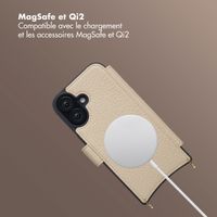 Selencia Étui Riva avec MagSafe et cordon de téléphone Apple iPhone 16 - Beige