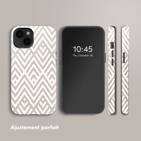 Selencia Coque arrière Vivid Tough avec MagSafe iPhone 14 - Beige Zigzag