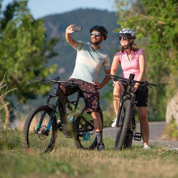 SP Connect Bike Bundle II - Support de téléphone pour vélo Apple iPhone 13 - Noir