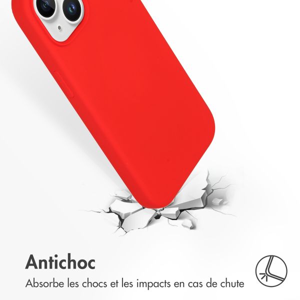 Accezz Coque Liquid Silicone iPhone 15 - Rouge