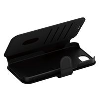 CARE by PanzerGlass Étui de télephone portefeuille Tango 2 en 1 avec MagSafe Apple iPhone 16e - Black