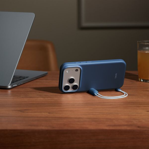 Beats Coque avec support avec MagSafe et contrôle de caméra Apple iPhone 17 Pro - Bedrock Blue