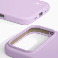 iDeal of Sweden Coque en silicone avec MagSafe Apple iPhone 17 Pro - Lavender Milk