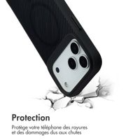 imoshion Rugged Hybrid Carbon Case avec MagSafe Apple iPhone 17 Pro Max - Noir