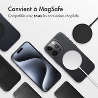 Accezz Coque arrière en cuir avec MagSafe iPhone 15 Pro - Onyx Black