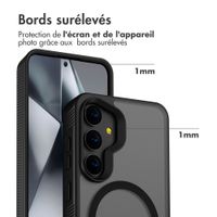 Accezz Coque Givrée Robuste avec MagSafe Samsung Galaxy S24 Plus - Noir