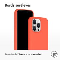 Accezz Coque Liquid Silicone avec MagSafe iPhone 15 Pro Max - Nectarine