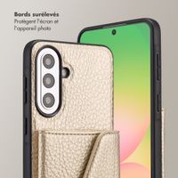 Selencia Coque de télephone Sera avec cordon et porte-cartes enveloppe Samsung Galaxy A57 (5G) - Champagne