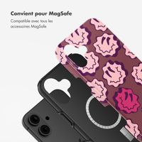 Selencia Coque arrière Vivid avec MagSafe Apple iPhone 16 - Wavy Smiley Pink