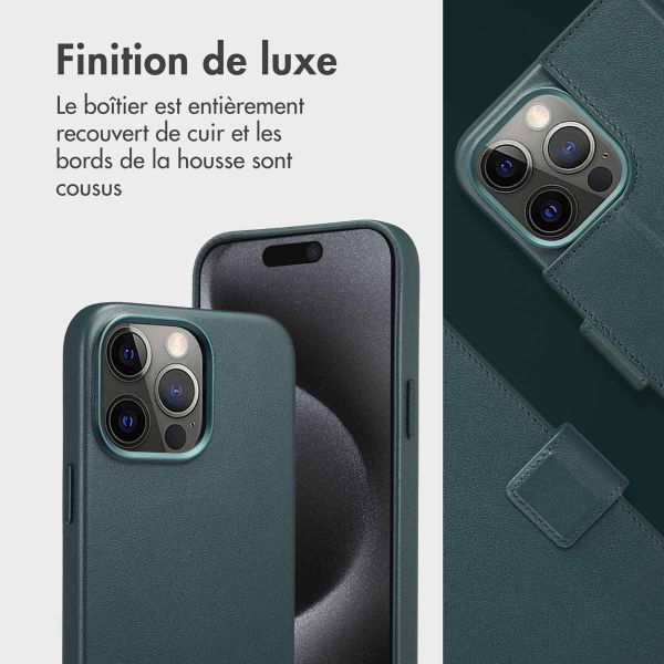 Accezz Étui de télephone portefeuille en cuir 2-en-1 avec MagSafe Apple iPhone 15 Pro Max - Cedar Green