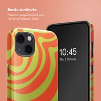 Selencia Coque arrière Vivid avec MagSafe Apple iPhone 13 - Wavy Swirl Orange Fern