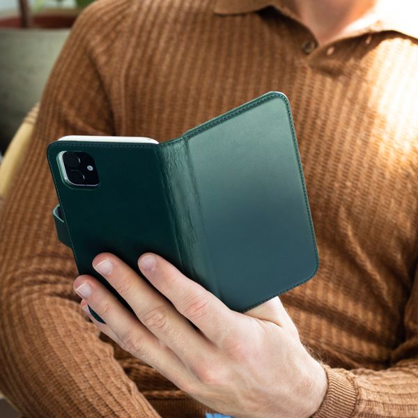 Selencia Étui portefeuille en cuir véritable Apple iPhone 12 (Pro) - Vert
