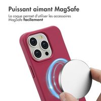 imoshion Coque arrière Color avec cordon amovible et MagSafe Apple iPhone 15 Pro - Raspberry