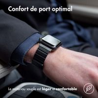 imoshion Bracelet en cuir magnétique Apple Watch Series 1 - 11 / SE / Ultra (44/45/46/49 mm) - Noir