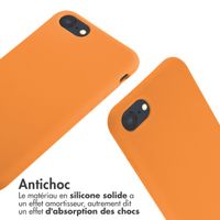 imoshion ﻿Coque en silicone avec cordon iPhone SE (2022 / 2020) / 8 / 7 - Orange