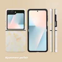 Selencia Coque arrière Vivid Samsung Galaxy Z Flip 7 - Golden Beige Marble
