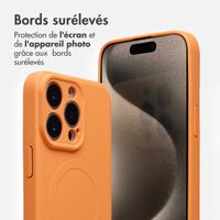 imoshion Coque Couleur avec MagSafe Apple iPhone 15 Pro Max - Neon Orange