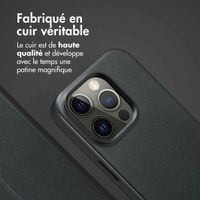Accezz Étui de télephone portefeuille en cuir 2-en-1 avec MagSafe Apple iPhone 15 Pro - Onyx Black