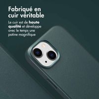 Accezz Étui de téléphone portefeuille en cuir 2-en-1 avec MagSafe Apple iPhone 15 - Cedar Green
