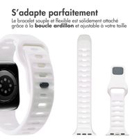 imoshion Bracelet en silicone Active Sport Apple Watch Series 1-9 / SE (38/40/41 mm) | Series 10 (42 mm) - Blanc