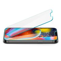 Spigen Protection d'écran en verre trempé GLAStR Slim Apple iPhone 13 / 13 Pro / 14 / 16e