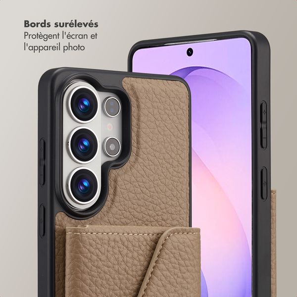 Selencia Coque de télephone Sera avec cordon et porte-cartes enveloppe Samsung Galaxy S26 Ultra - Taupe