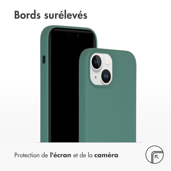 Accezz Coque Liquid Silicone iPhone 15 - Vert foncé