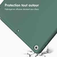 Accezz Étui de téléphone portefeuille Smart Silicone iPad 9 (2021) 10.2 / iPad 8 (2020) 10.2 / iPad 7 (2019) 10.2 - Vert foncé