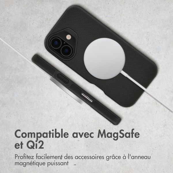 Accezz Coque Tough avec MagSafe Apple iPhone 16 - Noir