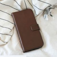 Selencia Étui portefeuille en cuir véritable Apple iPhone 12 (Pro) - Marron