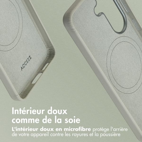 Accezz Coque arrière en cuir avec MagSafe Samsung Galaxy S26 - Light Grey