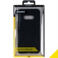 Accezz Coque Liquid Silicone Samsung Galaxy S10e - Noir