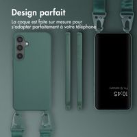 Selencia Coque silicone avec cordon amovible Samsung Galaxy S24 FE - Vert foncé