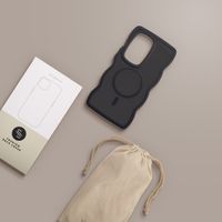 Selencia Coque arrière Wavy avec MagSafe Samsung Galaxy S24 Ultra - Noir