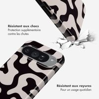 Selencia Coque arrière Vivid Google Pixel 10 / 10 Pro - Art Wave Black