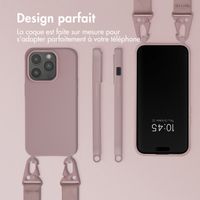 Selencia Coque silicone avec cordon amovible iPhone 15 Pro - Sand Pink