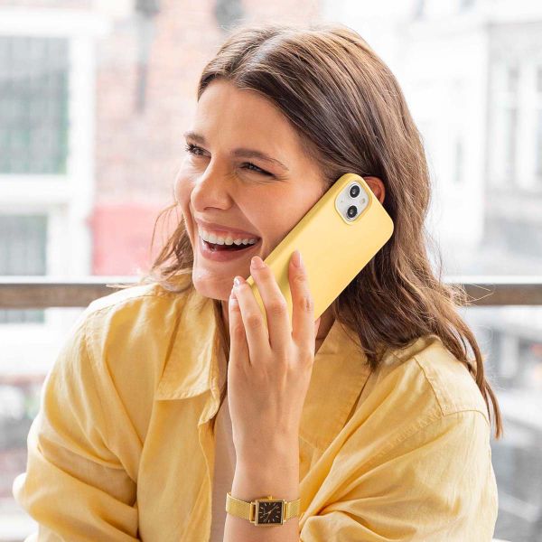 Accezz Coque Liquid Silicone avec MagSafe Apple iPhone 14 Pro Max - Jaune