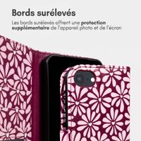 imoshion Étui de télephone portefeuille Design Apple iPhone SE (2022 / 2020) / 8 / 7 / 6(s) - Bloom Love Blush