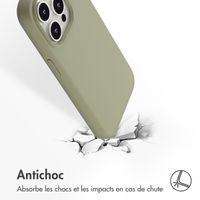 Accezz Coque Liquid Silicone avec MagSafe Apple iPhone 14 Pro - Cooper Green