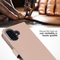 Selencia Étui portefeuille en cuir véritable Apple iPhone 16 Plus - Dusty Pink